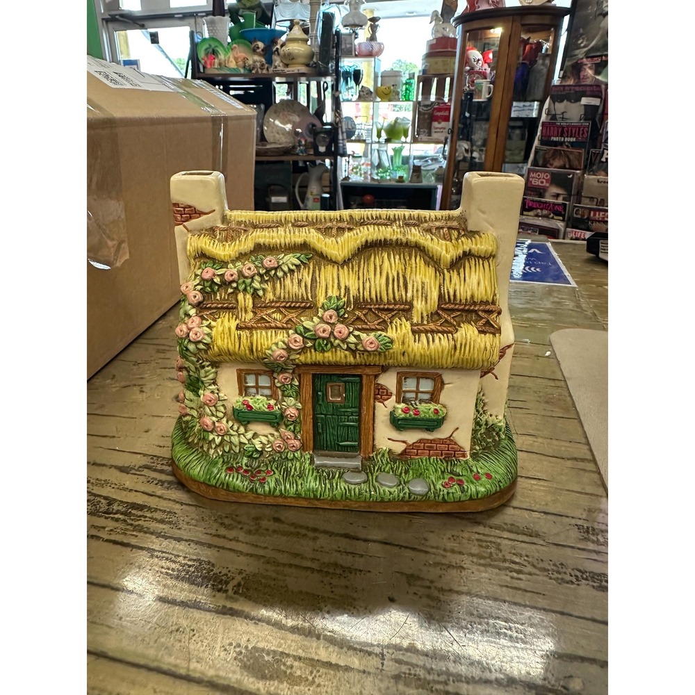 1994 Geo Lefton Cottage Home Music Box